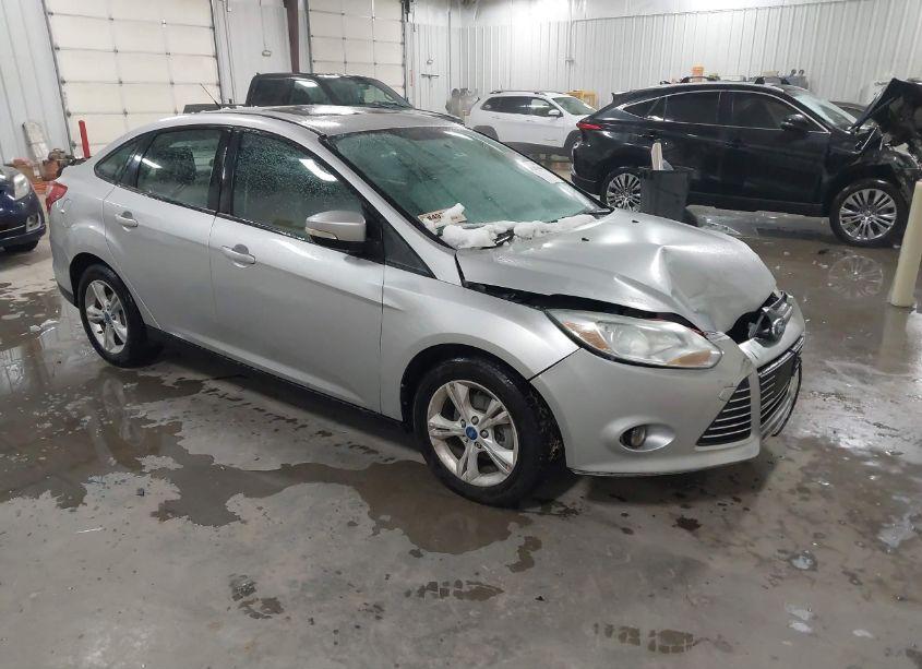 2013 Ford Focus SE (VIN 1FADP3F23DL235137) main photo