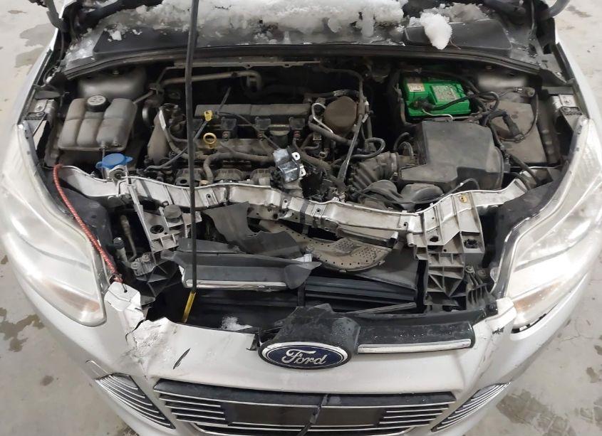 Photo 10 of 2013 Ford Focus SE (VIN 1FADP3F23DL235137)