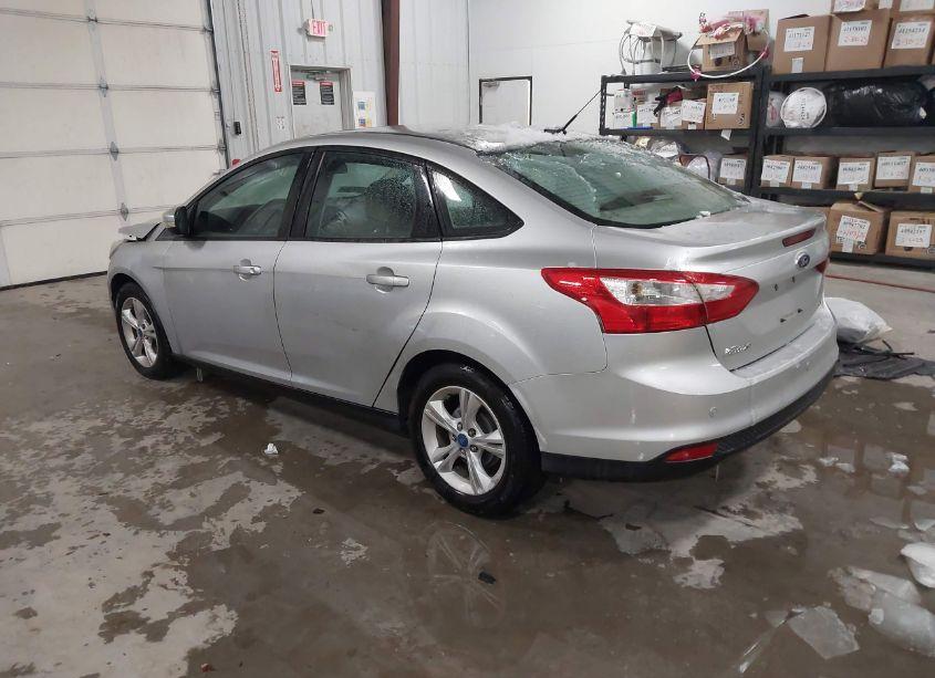Photo 3 of 2013 Ford Focus SE (VIN 1FADP3F23DL235137)