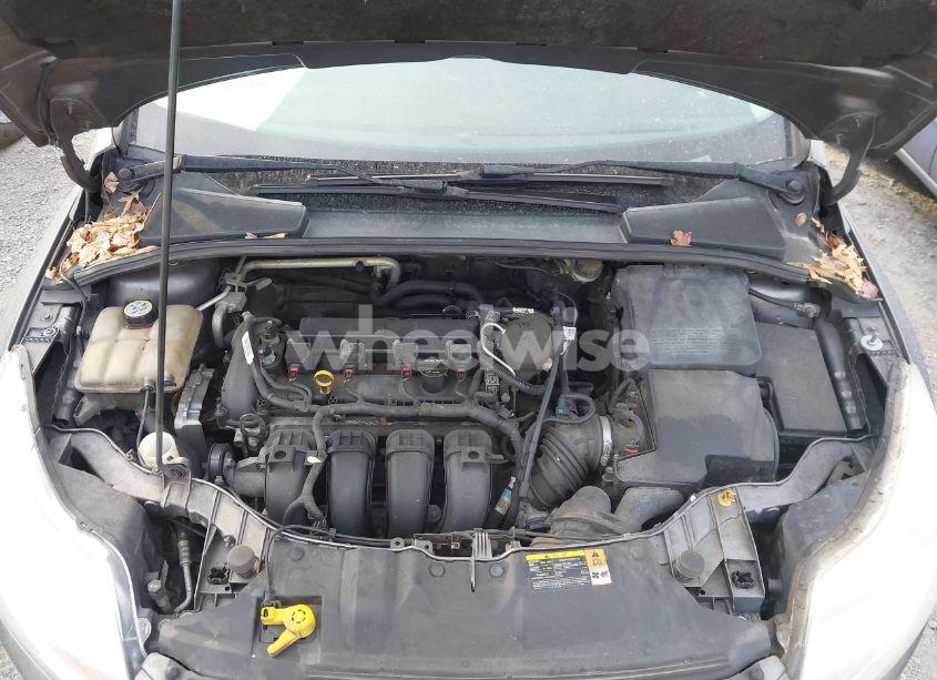 Photo 10 of 2013 Ford Focus SE (VIN 1FADP3F23DL242069)
