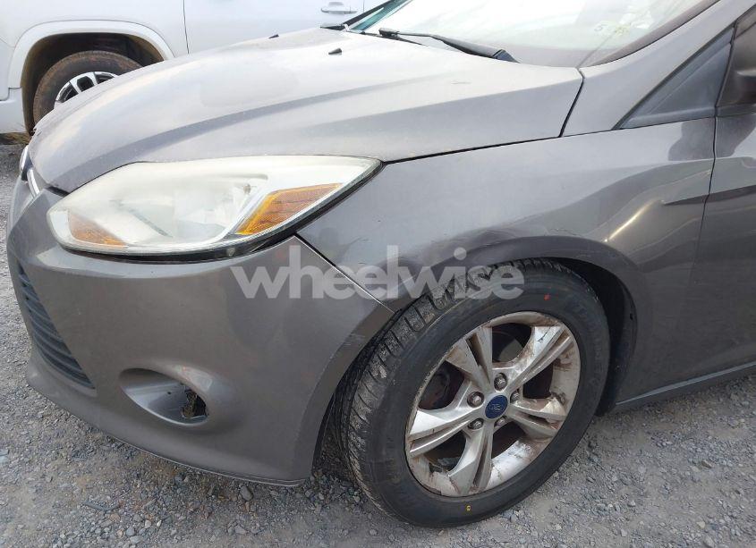 Photo 12 of 2013 Ford Focus SE (VIN 1FADP3F23DL242069)