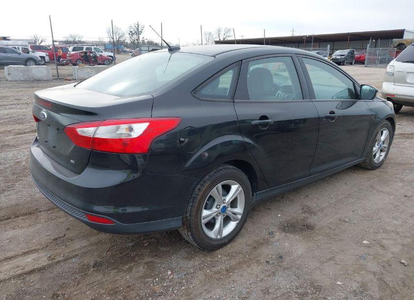 Photo 4 of 2013 Ford Focus SE (VIN 1FADP3F23DL264072)