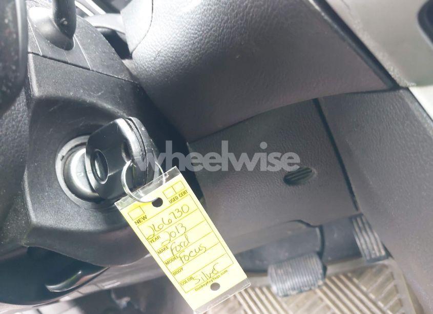 Photo 11 of 2013 Ford Focus SE (VIN 1FADP3F23DL266730)