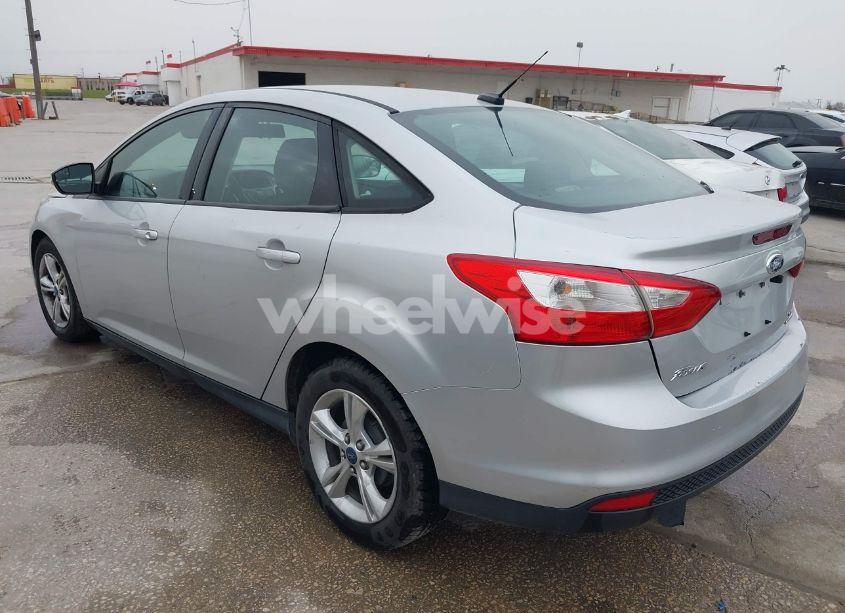Photo 3 of 2013 Ford Focus SE (VIN 1FADP3F23DL266730)