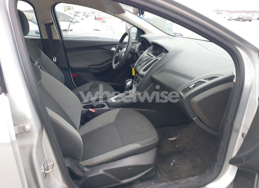 Photo 5 of 2013 Ford Focus SE (VIN 1FADP3F23DL266730)