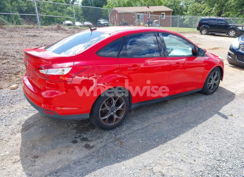 Photo 4 of 2013 Ford Focus SE (VIN 1FADP3F23DL291062)