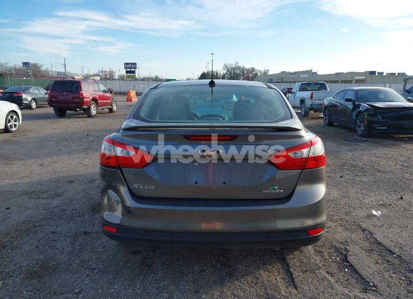Photo 16 of 2013 Ford Focus SE (VIN 1FADP3F23DL296522)