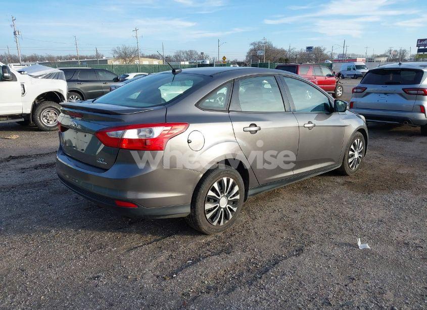 Photo 4 of 2013 Ford Focus SE (VIN 1FADP3F23DL296522)