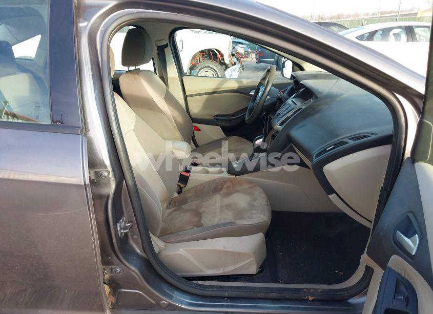 Photo 5 of 2013 Ford Focus SE (VIN 1FADP3F23DL296522)