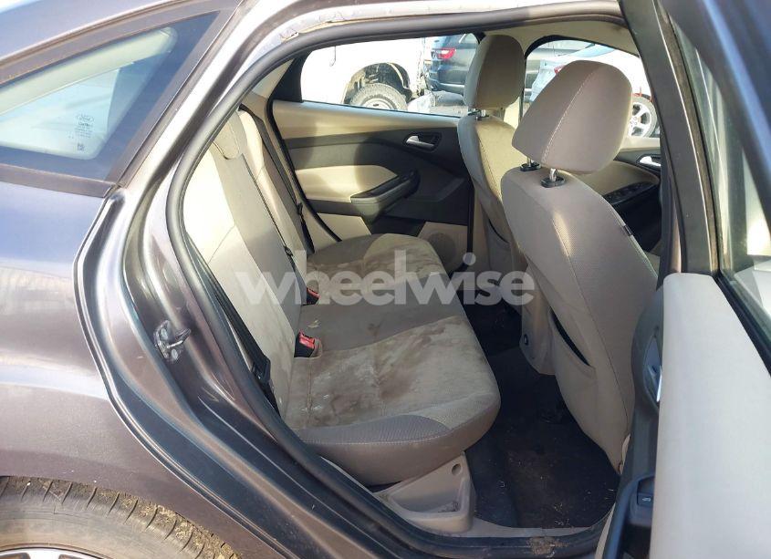 Photo 8 of 2013 Ford Focus SE (VIN 1FADP3F23DL296522)