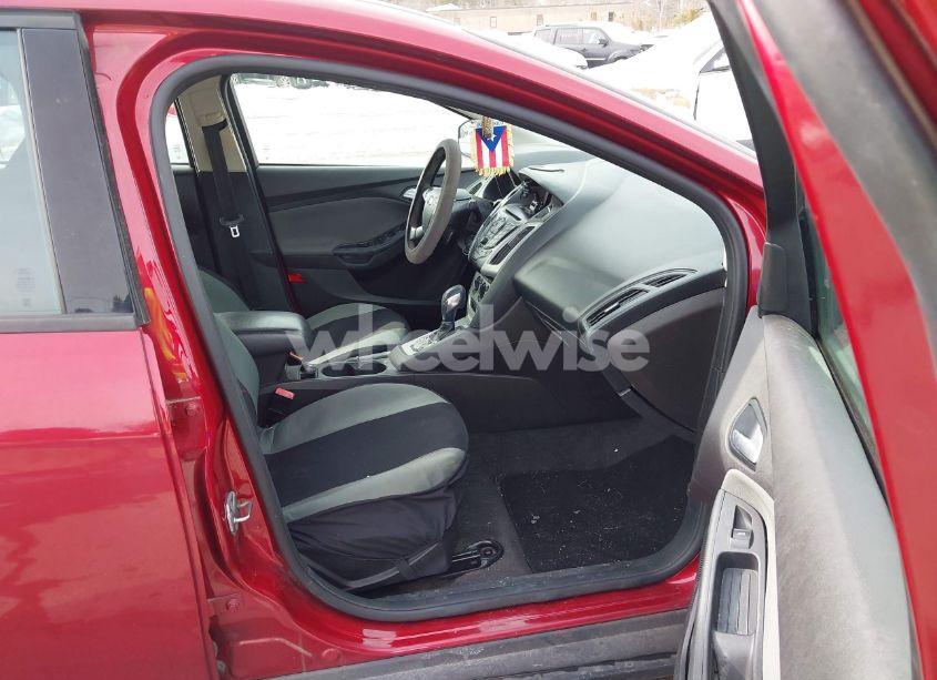 Photo 5 of 2013 Ford Focus SE (VIN 1FADP3F23DL315389)