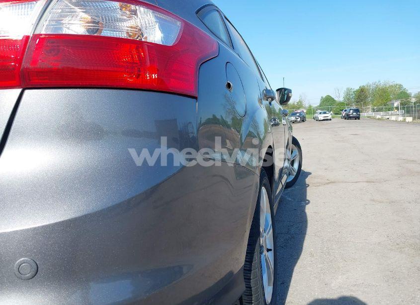 Photo 14 of 2013 Ford Focus SE (VIN 1FADP3F23DL321046)