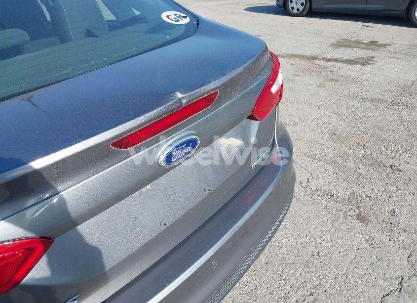 Photo 15 of 2013 Ford Focus SE (VIN 1FADP3F23DL321046)