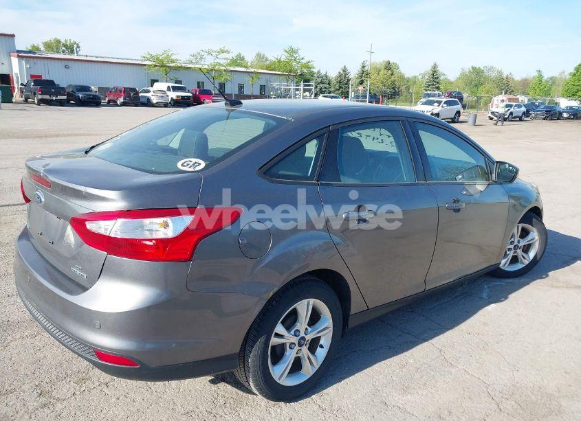 Photo 4 of 2013 Ford Focus SE (VIN 1FADP3F23DL321046)