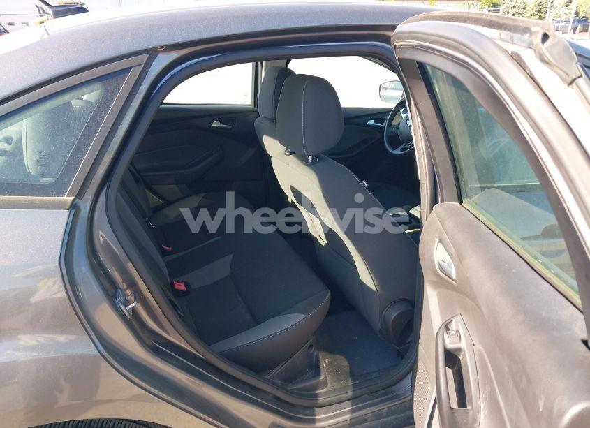 Photo 8 of 2013 Ford Focus SE (VIN 1FADP3F23DL321046)