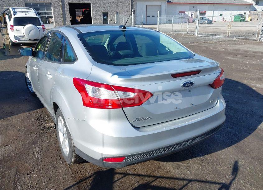 Photo 3 of 2013 Ford Focus SE (VIN 1FADP3F23DL326568)