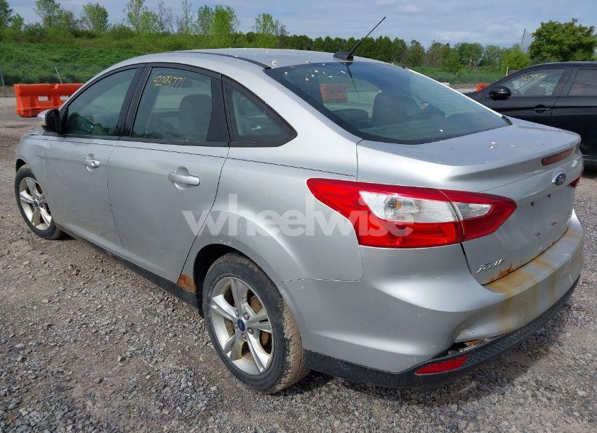 Photo 3 of 2013 Ford Focus SE (VIN 1FADP3F23DL348733)