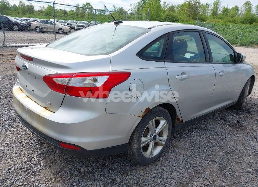 Photo 4 of 2013 Ford Focus SE (VIN 1FADP3F23DL348733)