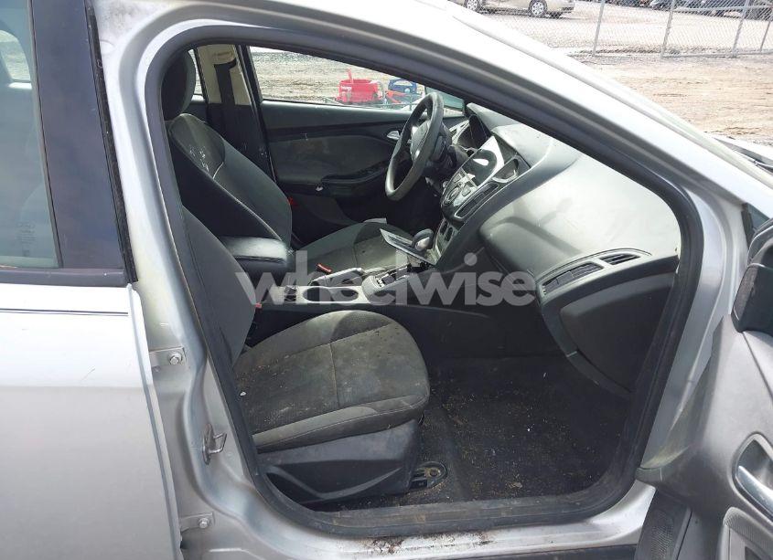 Photo 5 of 2013 Ford Focus SE (VIN 1FADP3F23DL348733)