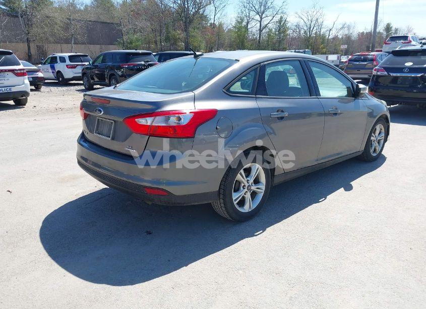 Photo 4 of 2013 Ford Focus SE (VIN 1FADP3F23DL355181)
