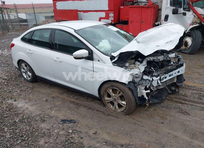 2013 Ford Focus SE (VIN 1FADP3F23DL360624) main photo