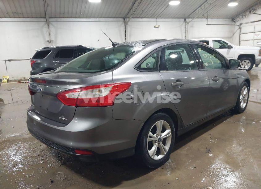 Photo 4 of 2013 Ford Focus SE (VIN 1FADP3F23DL361577)