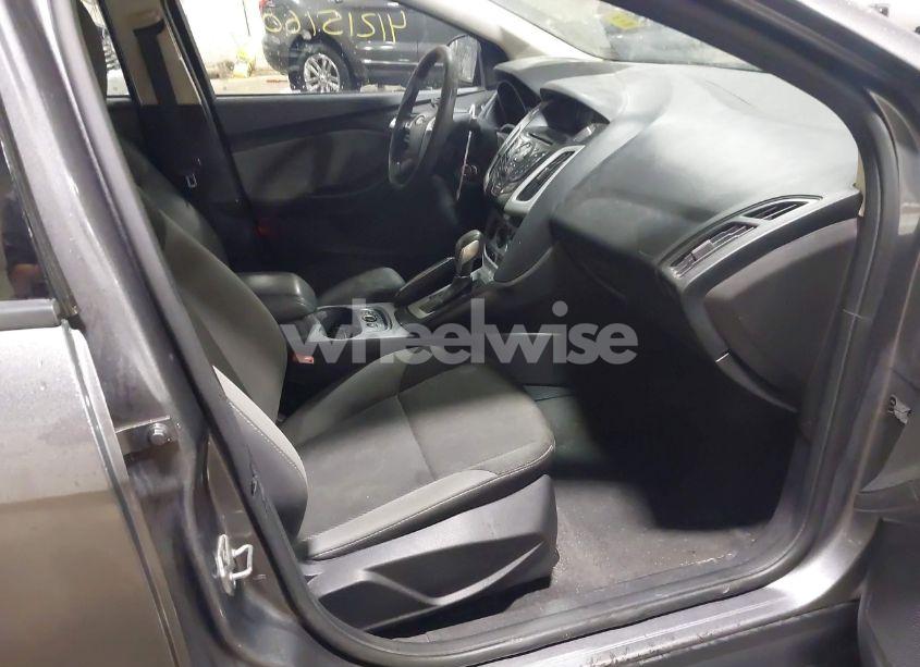 Photo 5 of 2013 Ford Focus SE (VIN 1FADP3F23DL361577)