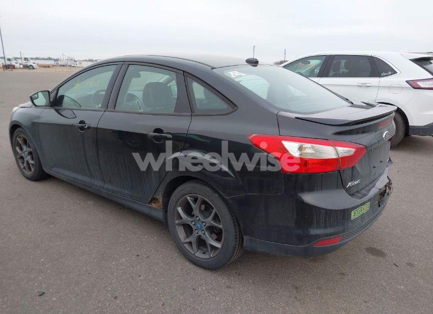 Photo 3 of 2013 Ford Focus SE (VIN 1FADP3F23DL381859)