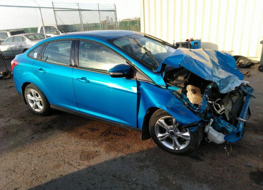 2013 Ford Focus SE (VIN 1FADP3F23DL381960) main photo