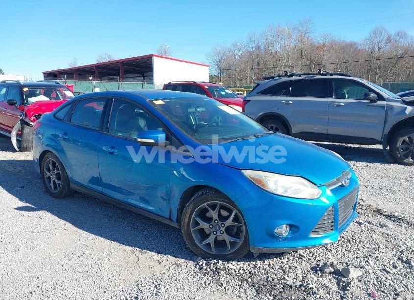 2014 Ford Focus SE (VIN 1FADP3F23EL115730) main photo