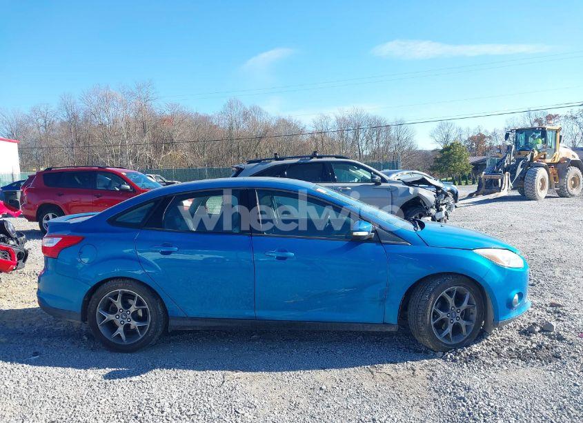 Photo 13 of 2014 Ford Focus SE (VIN 1FADP3F23EL115730)
