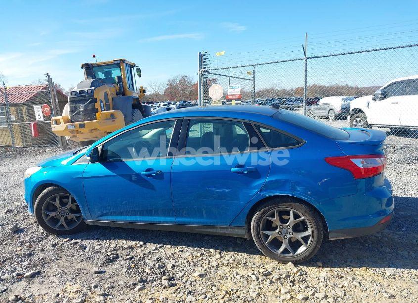 Photo 14 of 2014 Ford Focus SE (VIN 1FADP3F23EL115730)