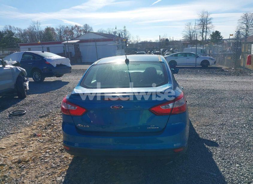 Photo 16 of 2014 Ford Focus SE (VIN 1FADP3F23EL115730)