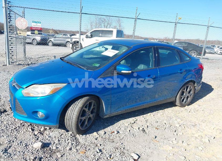 Photo 2 of 2014 Ford Focus SE (VIN 1FADP3F23EL115730)