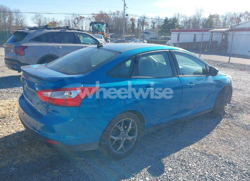 Photo 4 of 2014 Ford Focus SE (VIN 1FADP3F23EL115730)