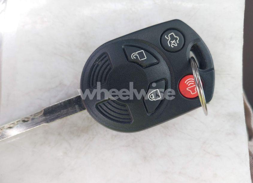 Photo 11 of 2014 Ford Focus SE (VIN 1FADP3F23EL121334)