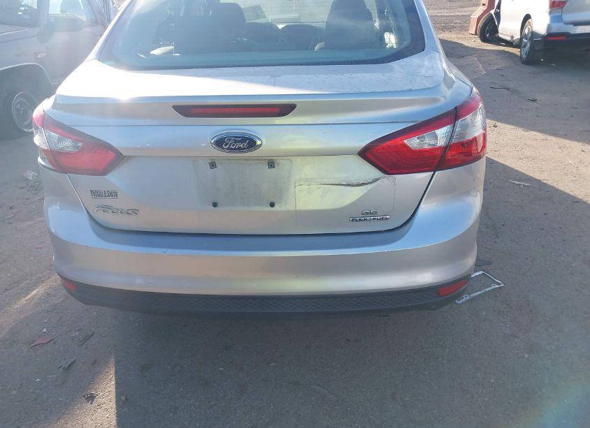 Photo 16 of 2014 Ford Focus SE (VIN 1FADP3F23EL122998)