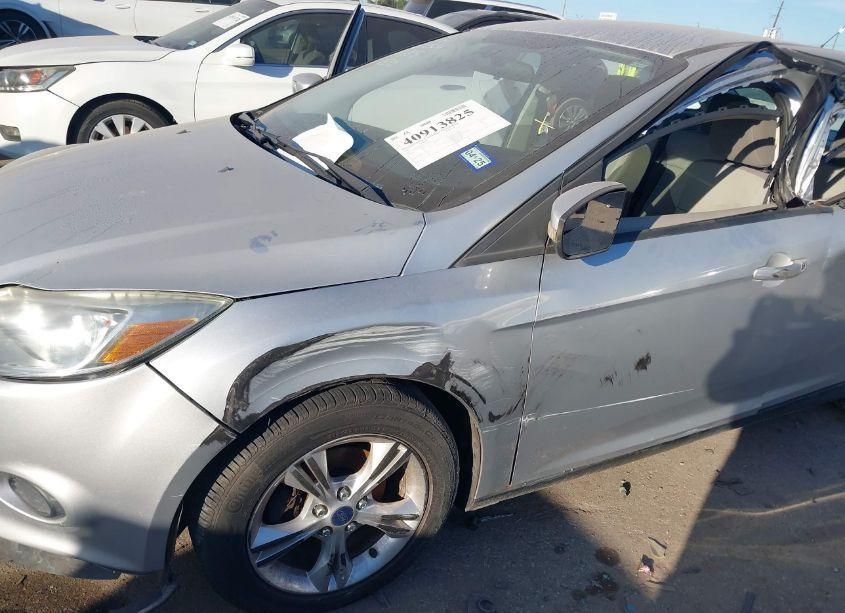 Photo 6 of 2014 Ford Focus SE (VIN 1FADP3F23EL122998)