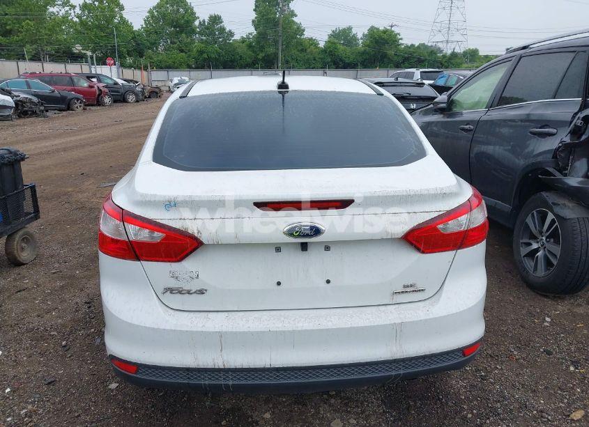 Photo 16 of 2014 Ford Focus SE (VIN 1FADP3F23EL154642)