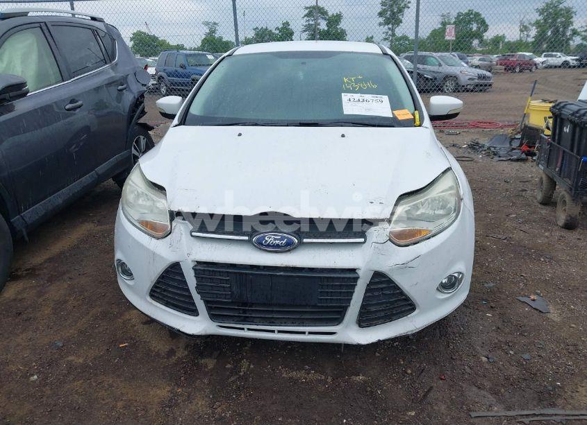 Photo 6 of 2014 Ford Focus SE (VIN 1FADP3F23EL154642)