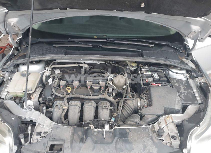 Photo 10 of 2014 Ford Focus SE (VIN 1FADP3F23EL158142)