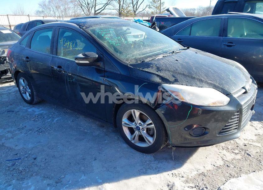 2014 Ford Focus SE (VIN 1FADP3F23EL166886) main photo