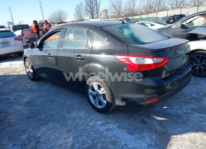 Photo 3 of 2014 Ford Focus SE (VIN 1FADP3F23EL166886)