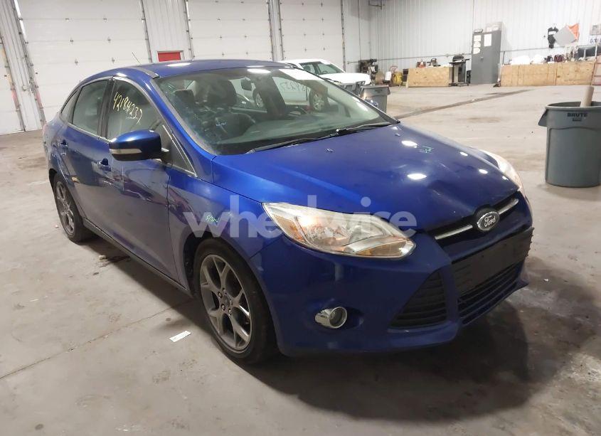 2014 Ford Focus SE (VIN 1FADP3F23EL176124) main photo