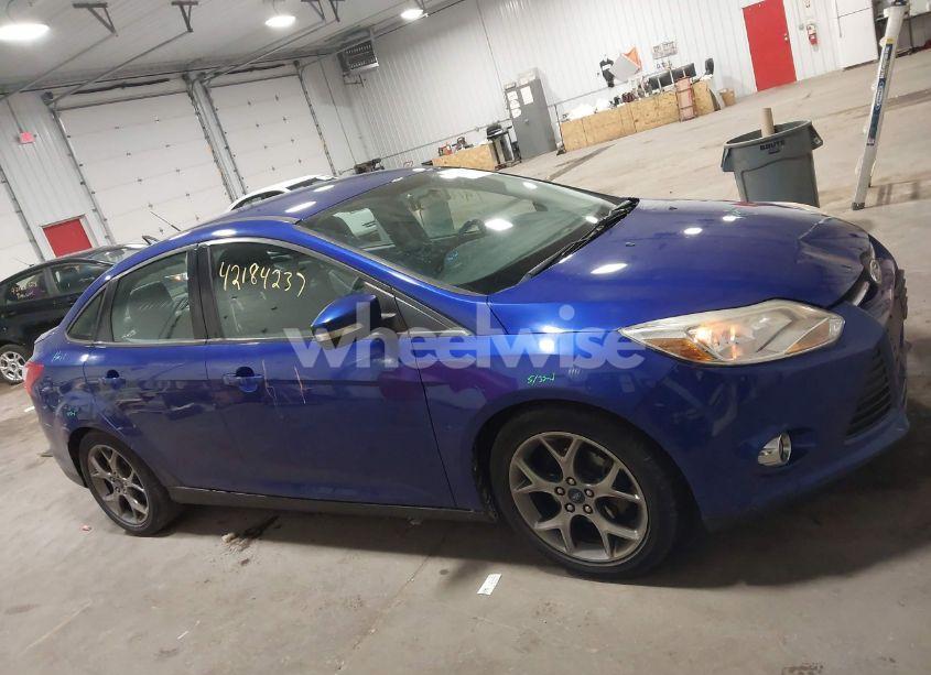 Photo 13 of 2014 Ford Focus SE (VIN 1FADP3F23EL176124)
