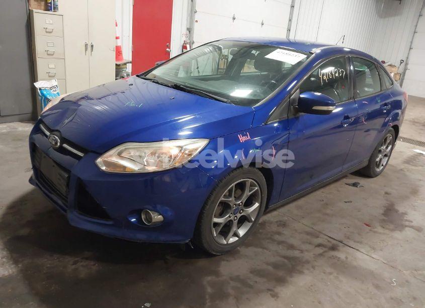 Photo 2 of 2014 Ford Focus SE (VIN 1FADP3F23EL176124)