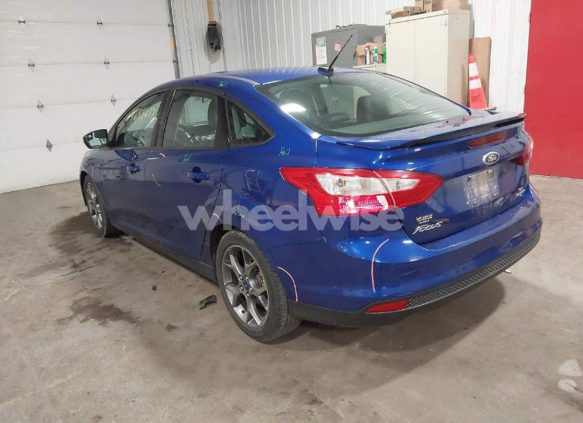 Photo 3 of 2014 Ford Focus SE (VIN 1FADP3F23EL176124)