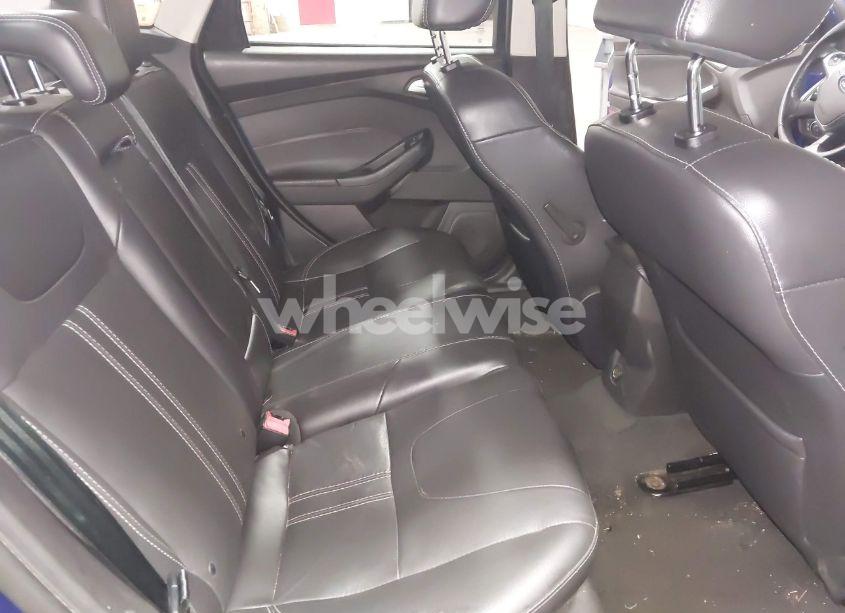 Photo 8 of 2014 Ford Focus SE (VIN 1FADP3F23EL176124)