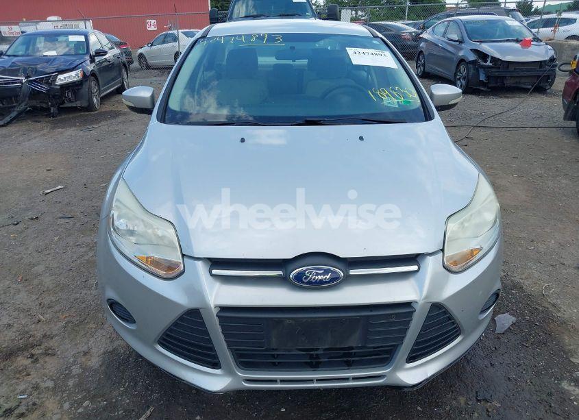 Photo 12 of 2014 Ford Focus SE (VIN 1FADP3F23EL189830)