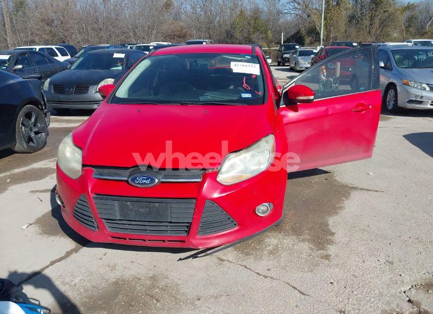 Photo 6 of 2014 Ford Focus SE (VIN 1FADP3F23EL196356)